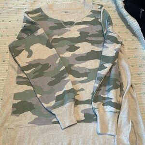Gently worn women’s small oversized soft top by Aerie   Camo pattern